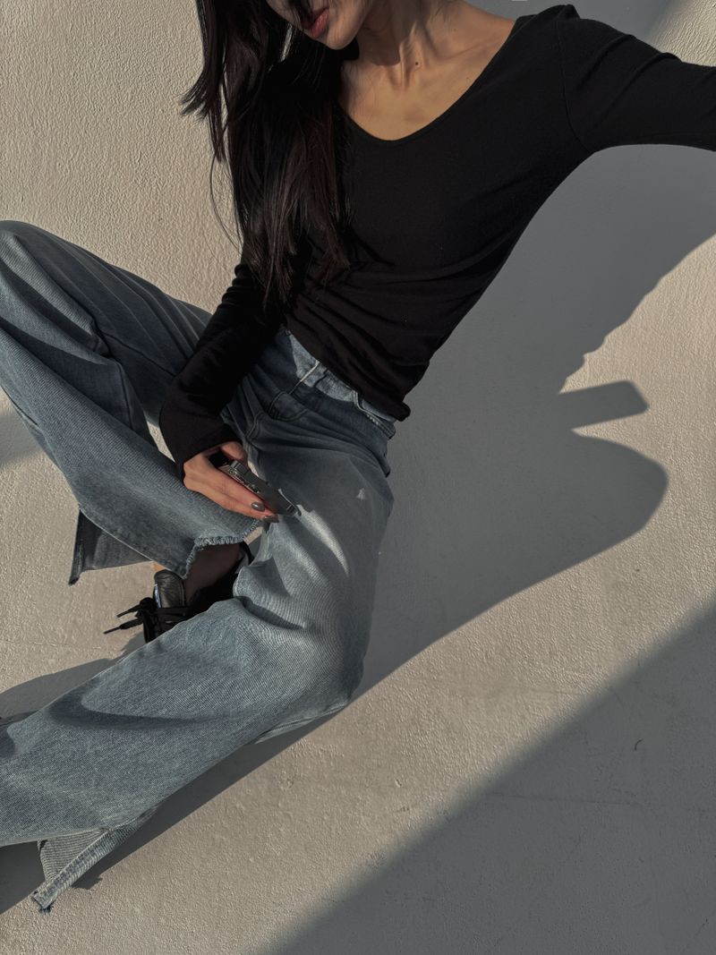Napping V-neck Long Sleeve T-shirt
