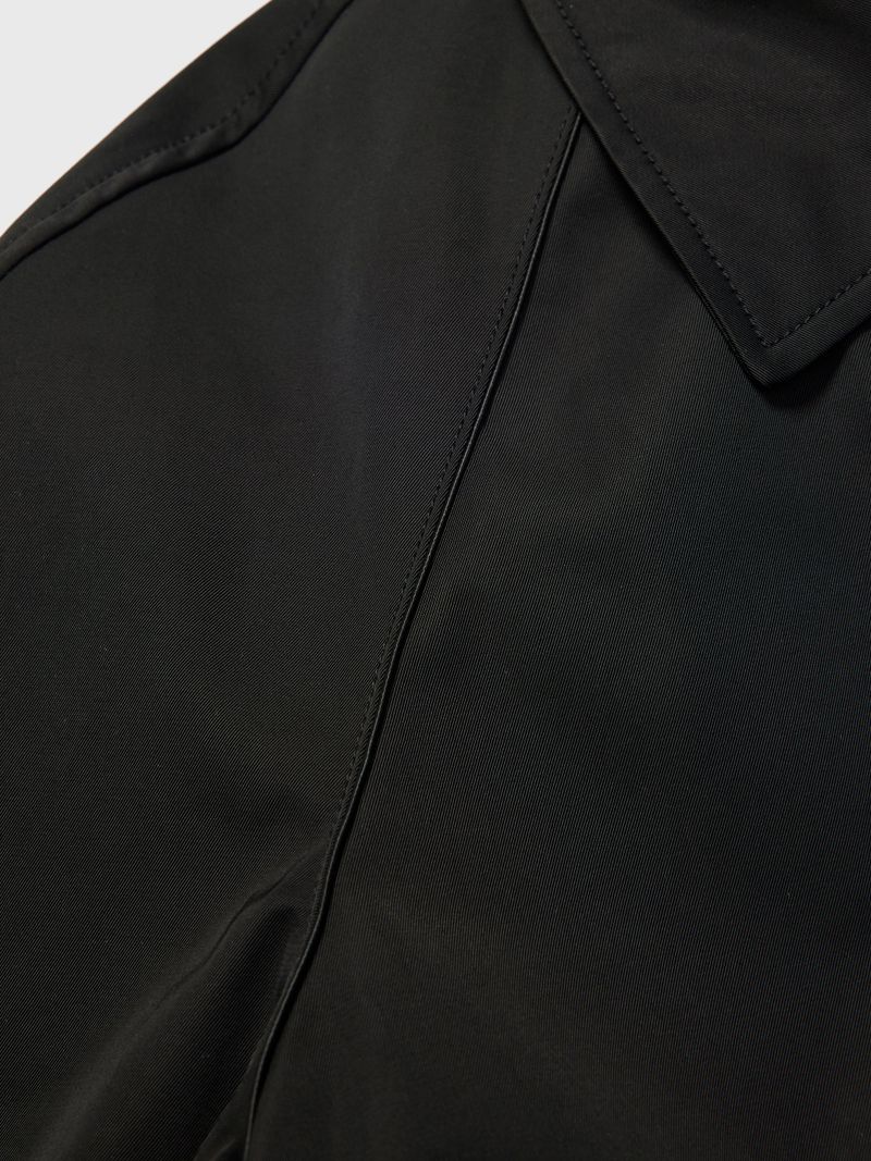 Curvy Line Mac Coat Black