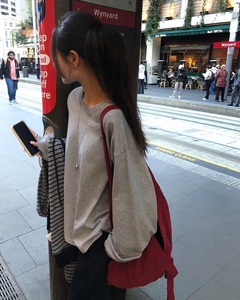 BEIDELLI（ベイデリー）の「[ORIGINAL] Rosette Loose-Fit Lettering Long-Sleeve（Tops）」