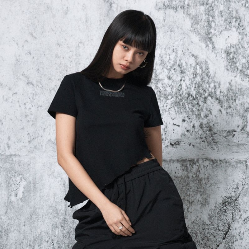Cutting Cropped T-shirt (BLACK)