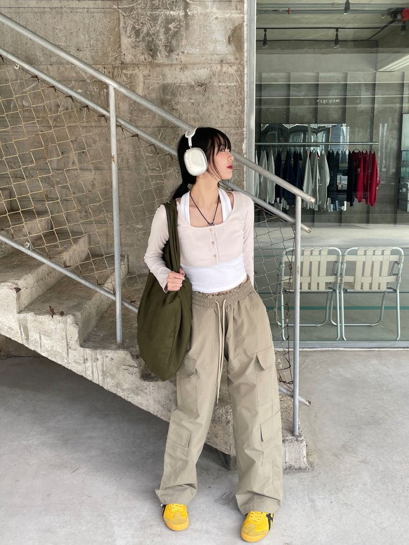 Four cargo pants