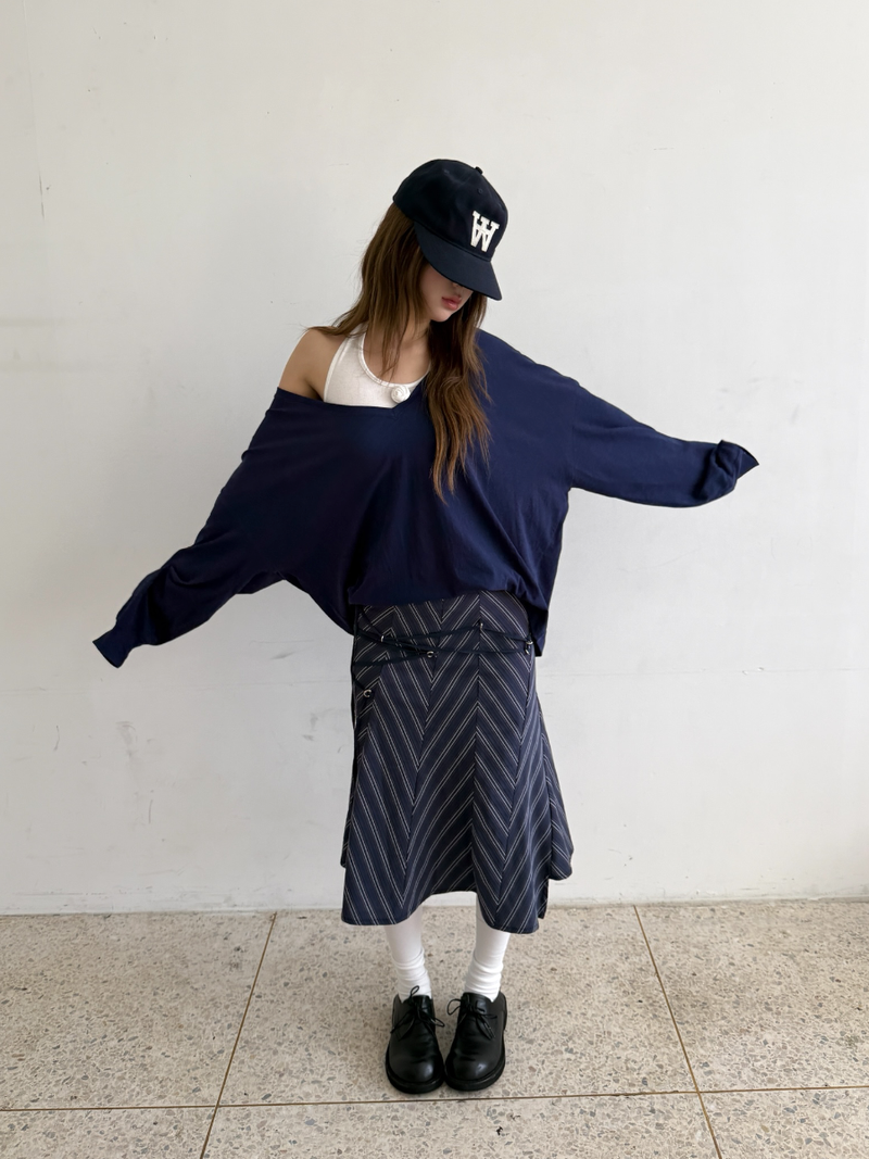 deep v neck loose T