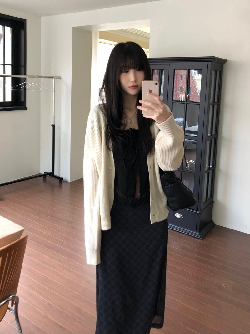 V-knit cardigan (2 colors)