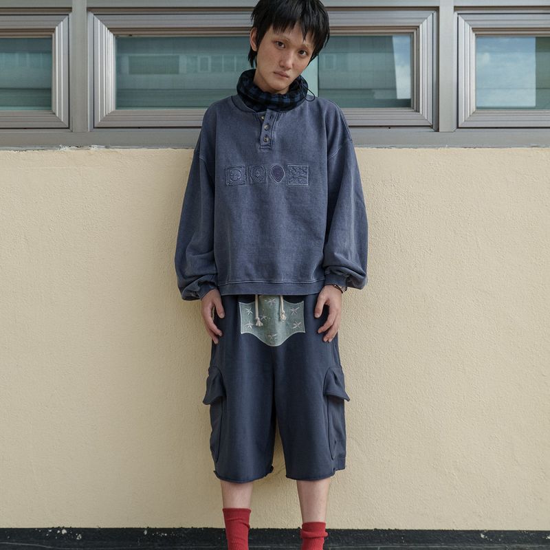 Symbolic button sweatshirt / Vintage navy