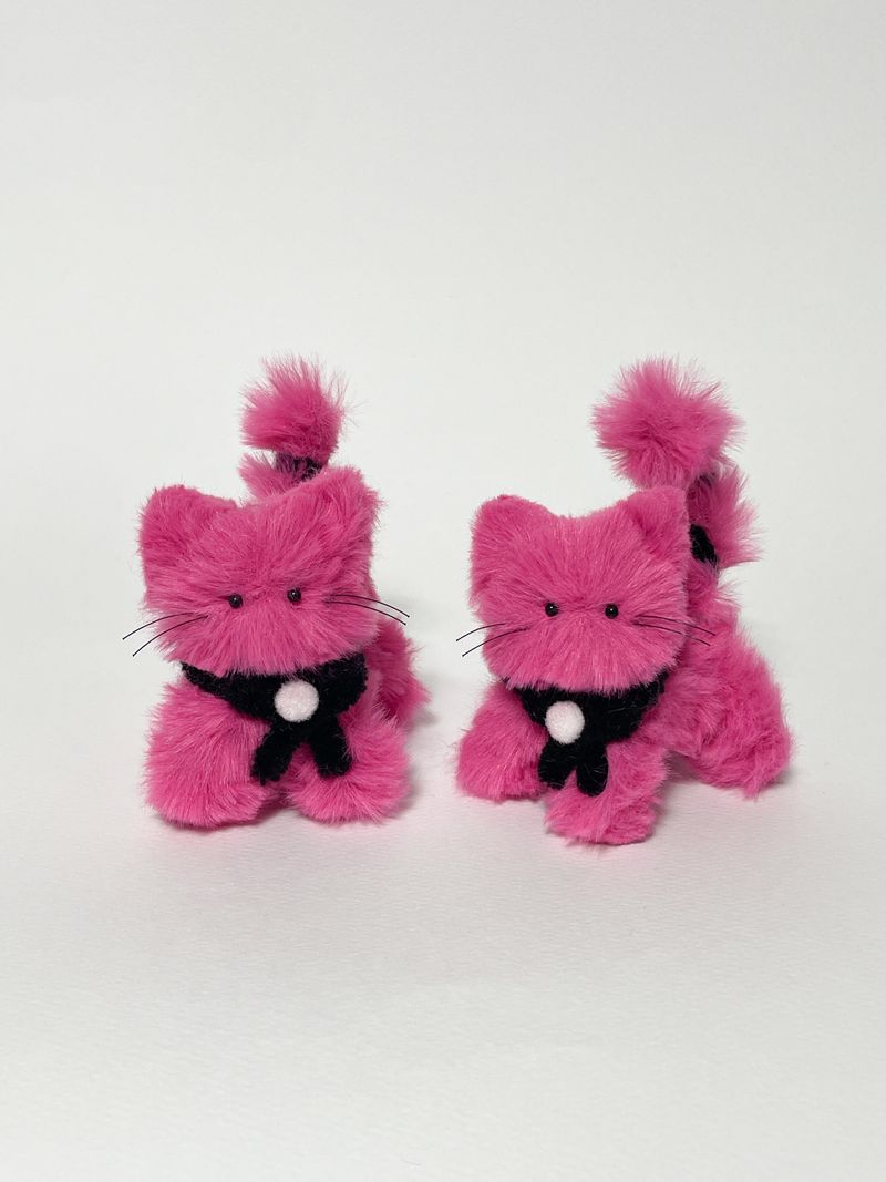 FLUFFYDAY（フラッフィーデイ）の「Myomyo cat keyring_magenta（Accessories）」