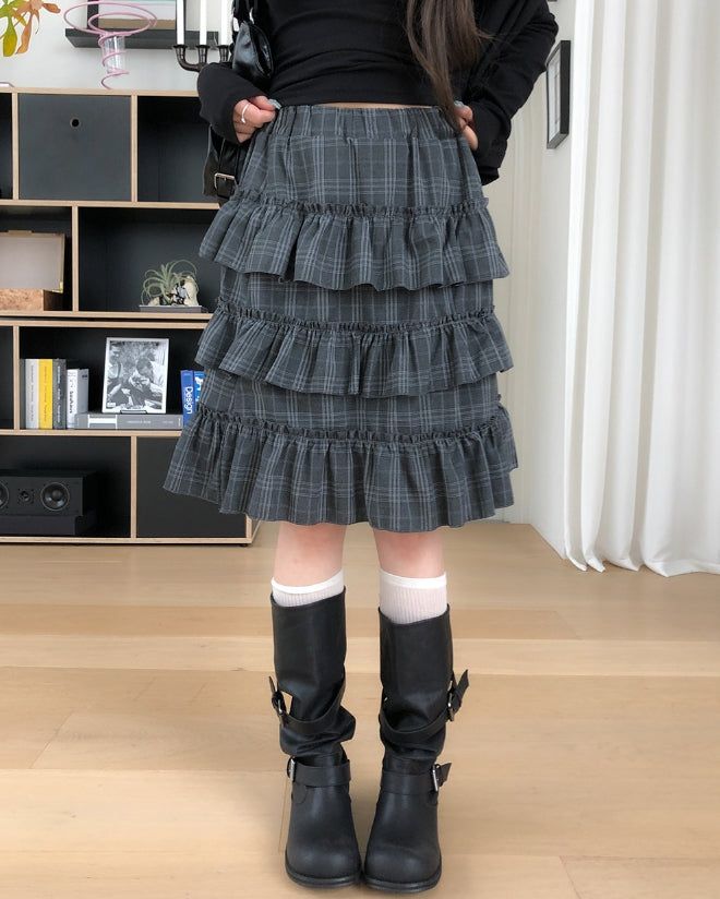 ULAN(ユレン)の「Hypee Check Tiered Midi Skirt(Skirts)」