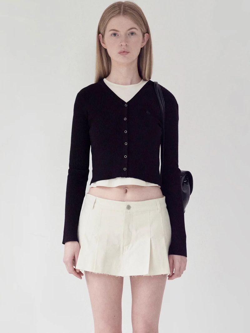 KIRSH（キルシー）の「KIRSH PLAIN V NECK SLIM CARDIGAN - BLACK     （Tops）」
