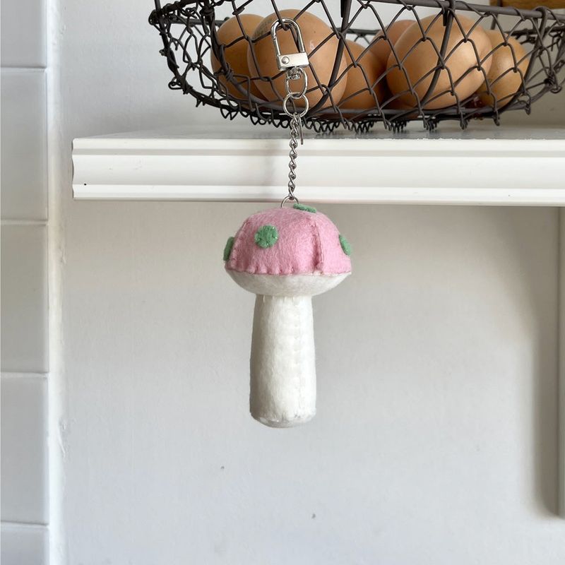 [soft keyring] shining mushroom (pink)