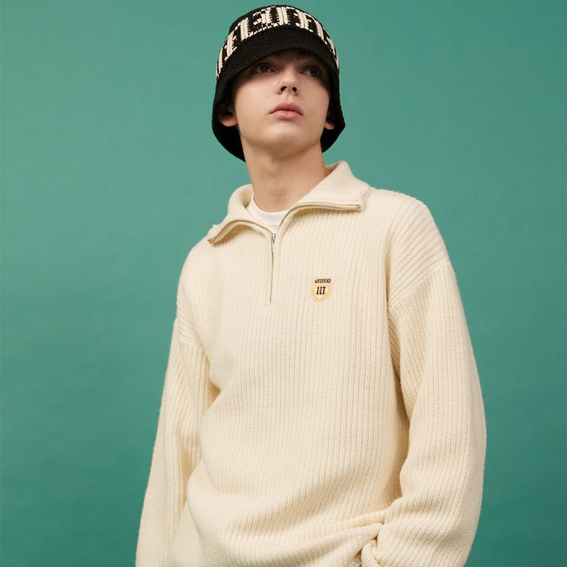 GOTHIC KNIT BUCKET HAT