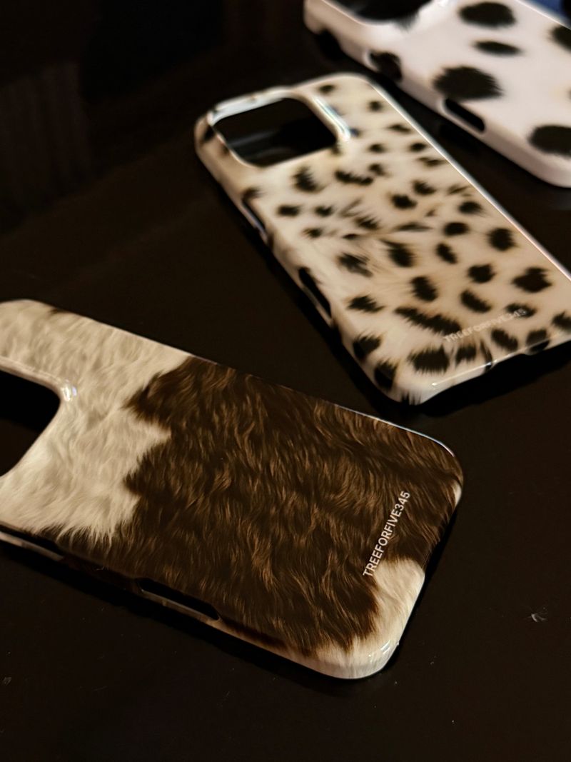 DOGGIE FUR Hard Case / TREEFORFIVE345