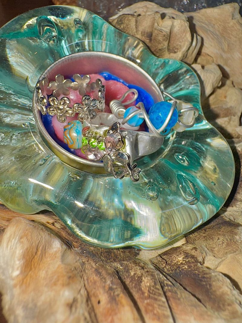 Blue ocean twist ring