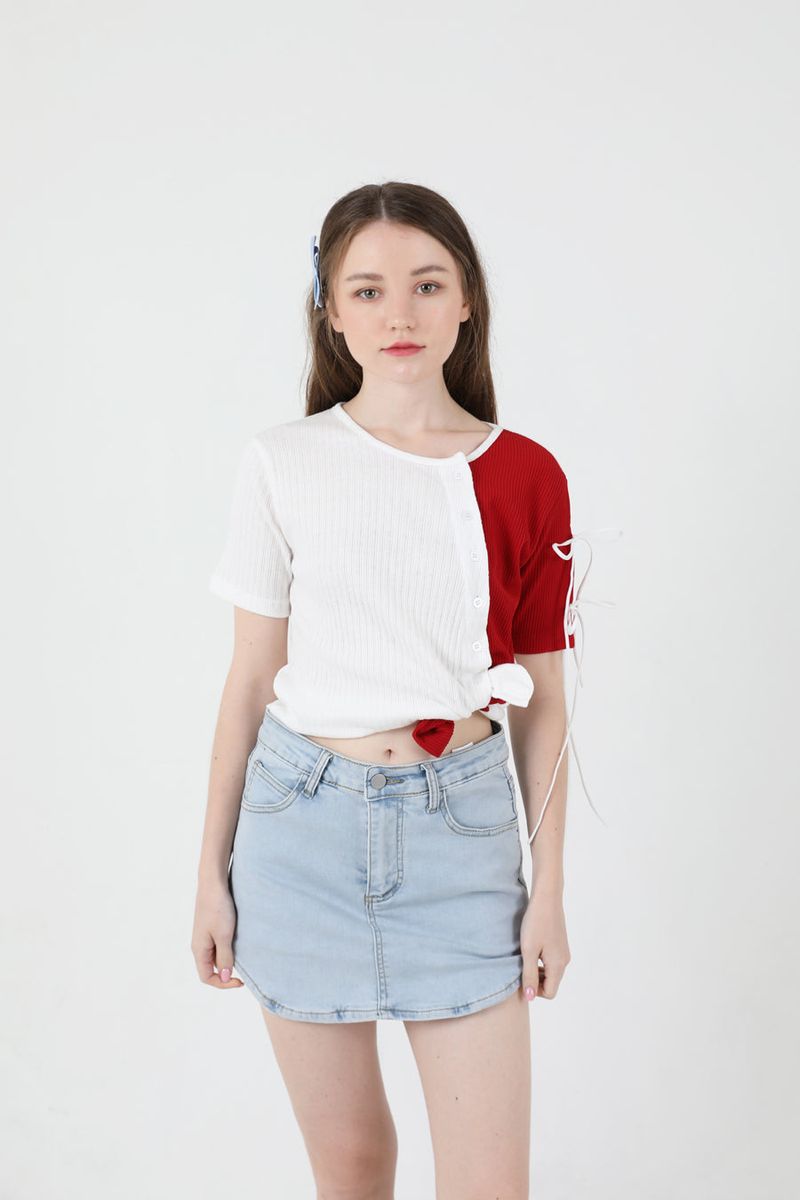 Slit Ribbon Half-Sleeve T-shirt Red