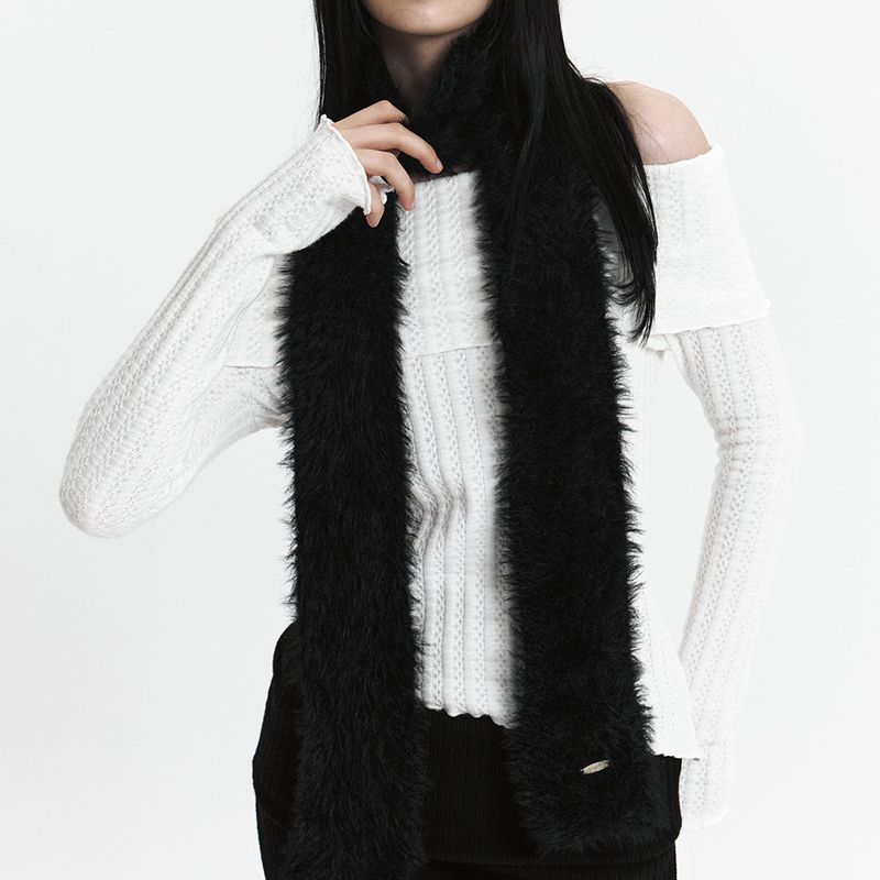 Curetty（キュリティ）の「Cヘアリーマフラー_ブラック（ファッション小物）」
