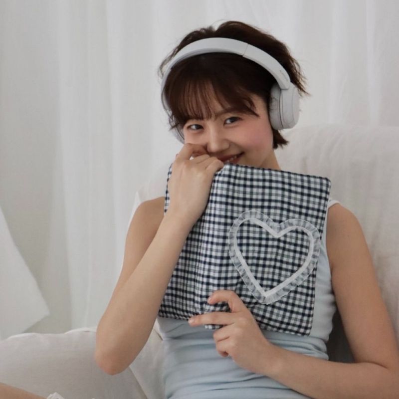 saintvine（セイントバイン）の「ラブ レース ブックカバー（アクセサリー）」