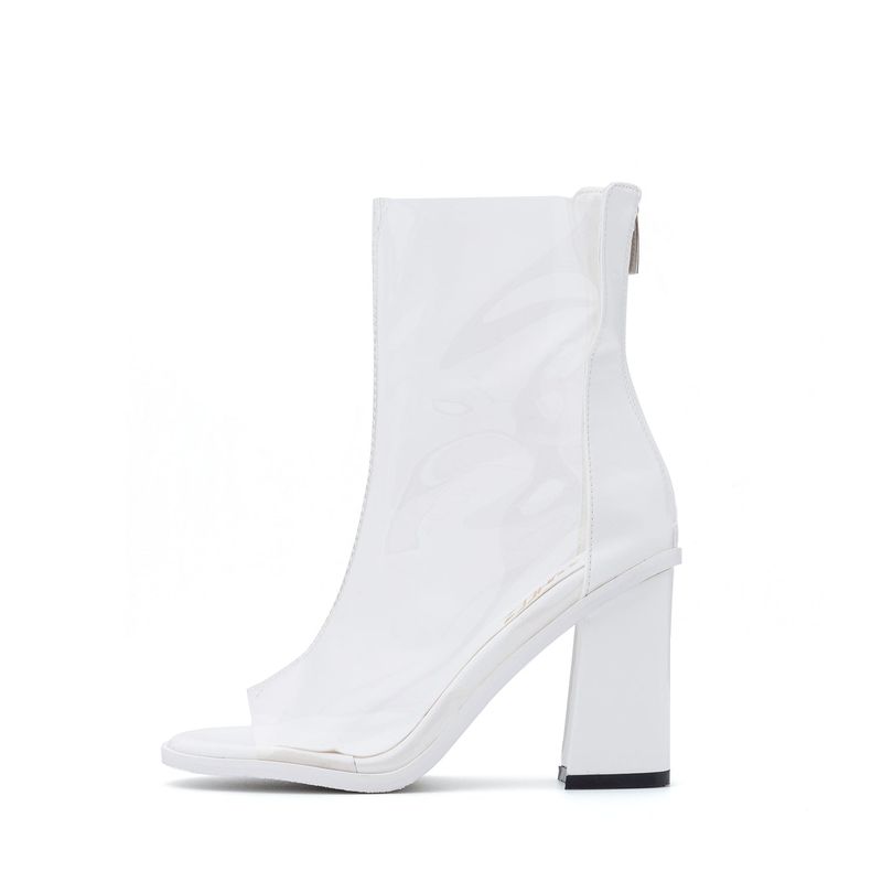 SSIMEEZ（シミズ）の「PVC オープントーブロックヒール(White)（シューズ）」