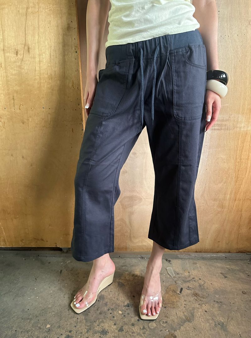 side button capri pants
