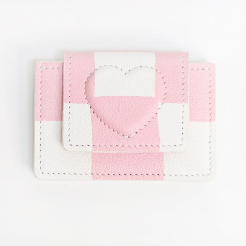 shape of' wallet - pink check