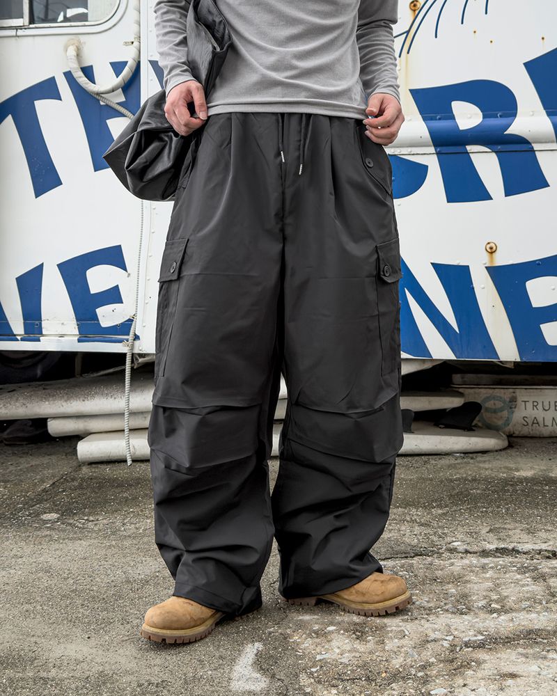 Cropped Button Pocket Wide Pants