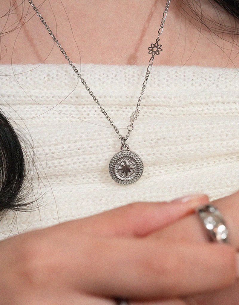 Boho Libertude（ボホリベルチュード）の「Snowcrest Necklace（Accessories）」