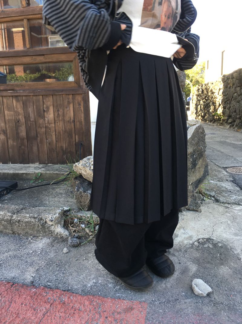 Pleated skirt