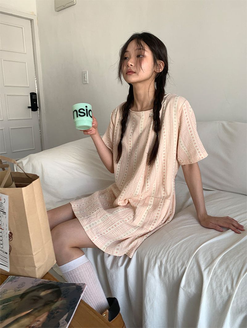 SOFT FLOWER BUTTON DRESS (2C)