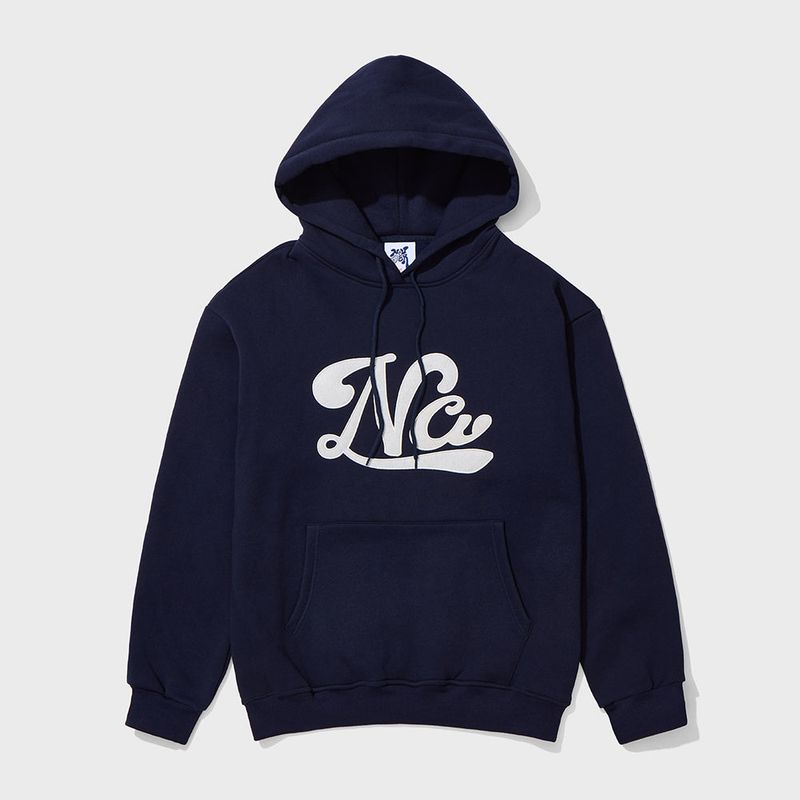 NCOVER(エンカバー)の「UNDERLINE LOGO HOODIE - NAVY(Tops)」
