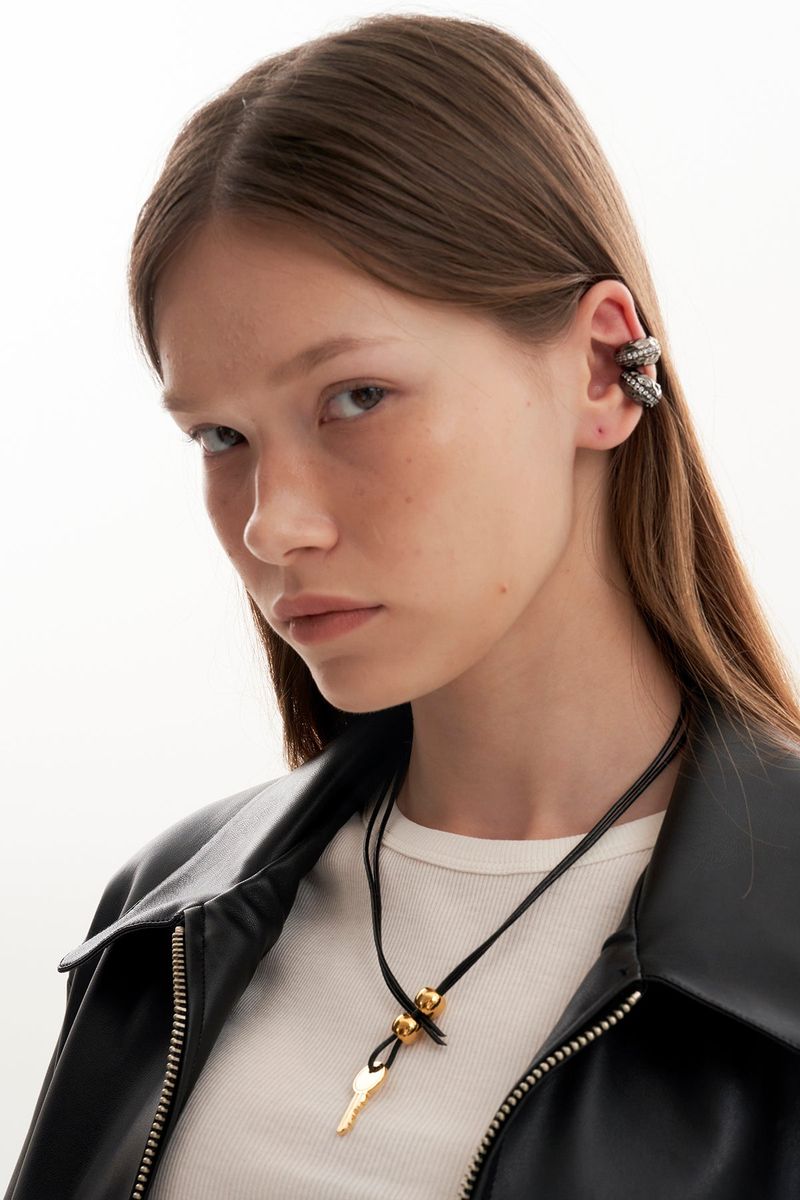 NO.282 [BLACK] EARCUFF