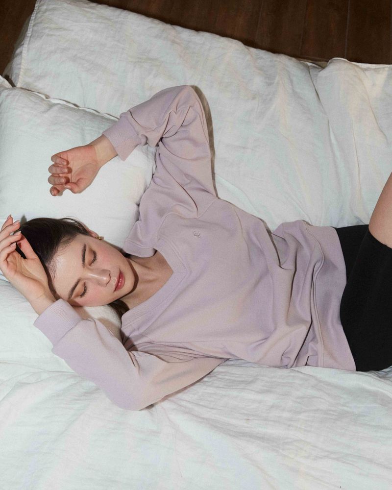 V-NECK RAGLAN SWEATSHIRT / LIGHT MAUVE