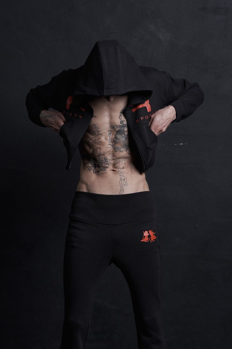 R1004（アールワンサウザンフォー）の「FR CROP HOODIE ZIP-UP BLACK（Tops）」