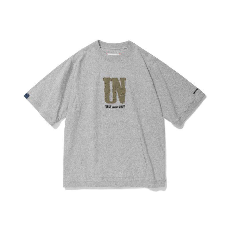 UNKNOWNDOMAIN（アンノーンドメイン）の「U.N EAST AND THE WEST T99 _ GRAY（Tops）」