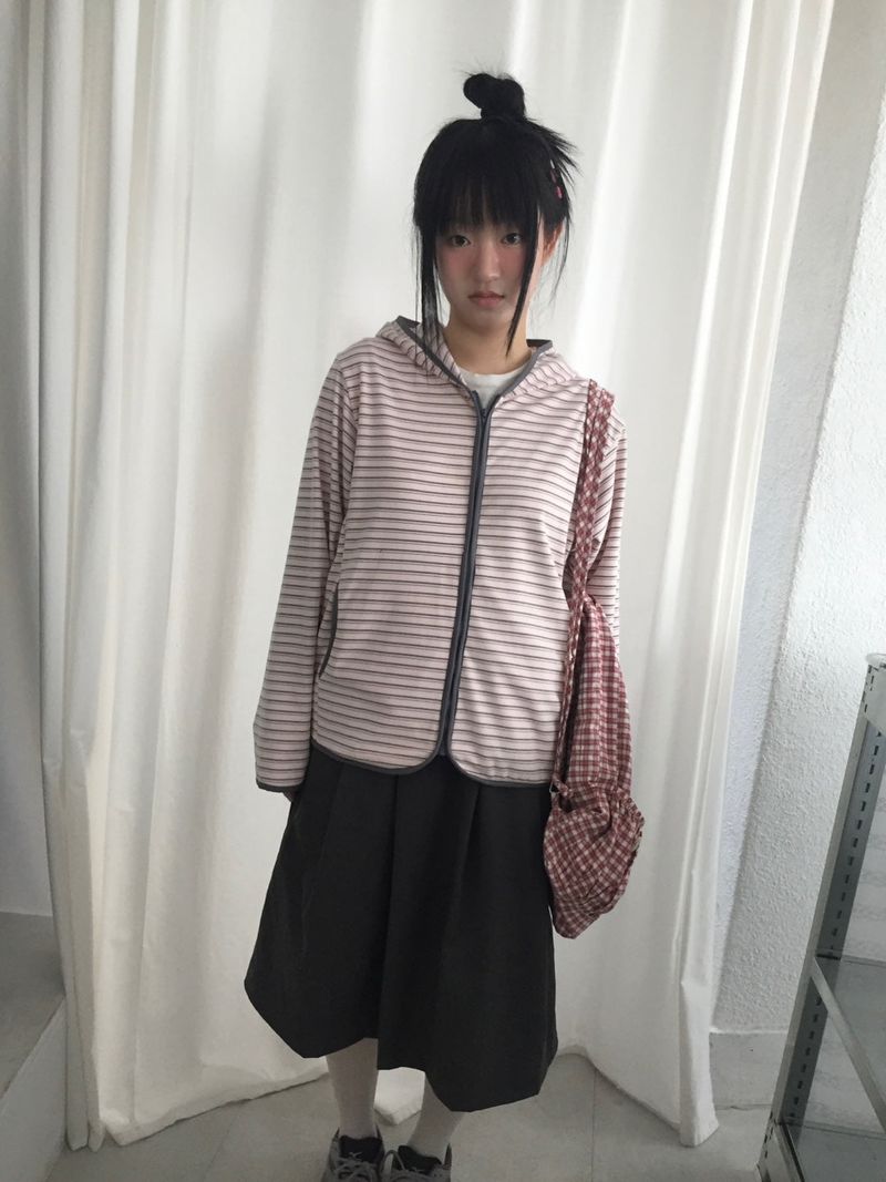 ストライプフードジップアップ