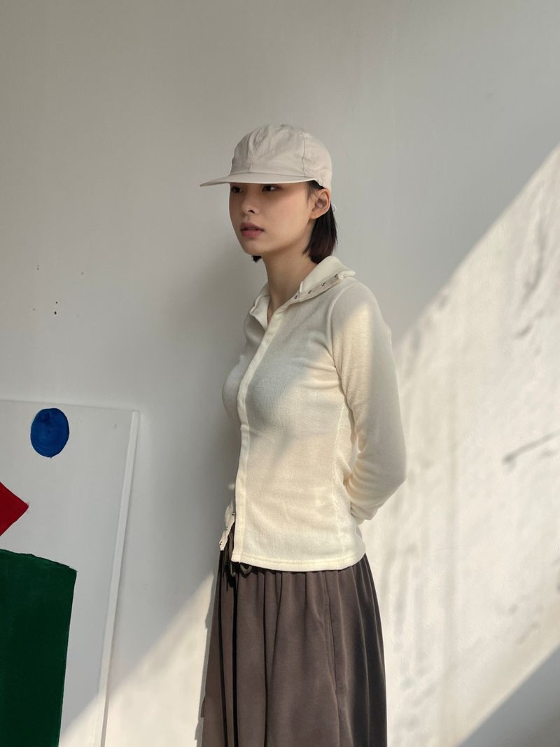 Open high-neck knit T