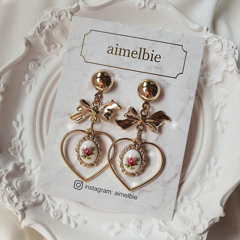 Vintage Rose Garden Earring - Heart Version