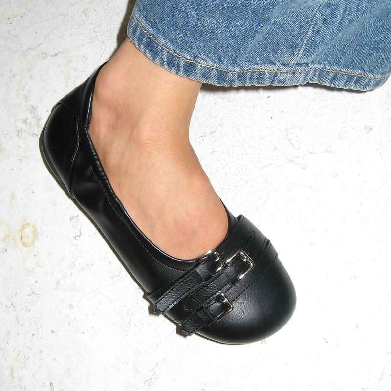 Closet 0040. Three Belted Flat Shoes - 3colors