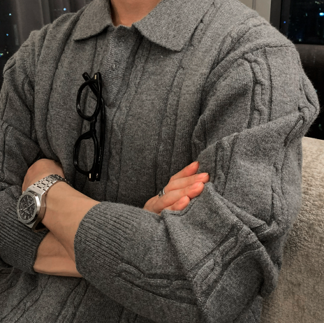 All-Day Cable Pattern Two-Button Collar Knit