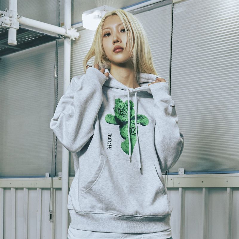 ROMANTIC CROWN（ロマンティッククラウン）の「SHAGGY BEAR HOODIE（Tops）」