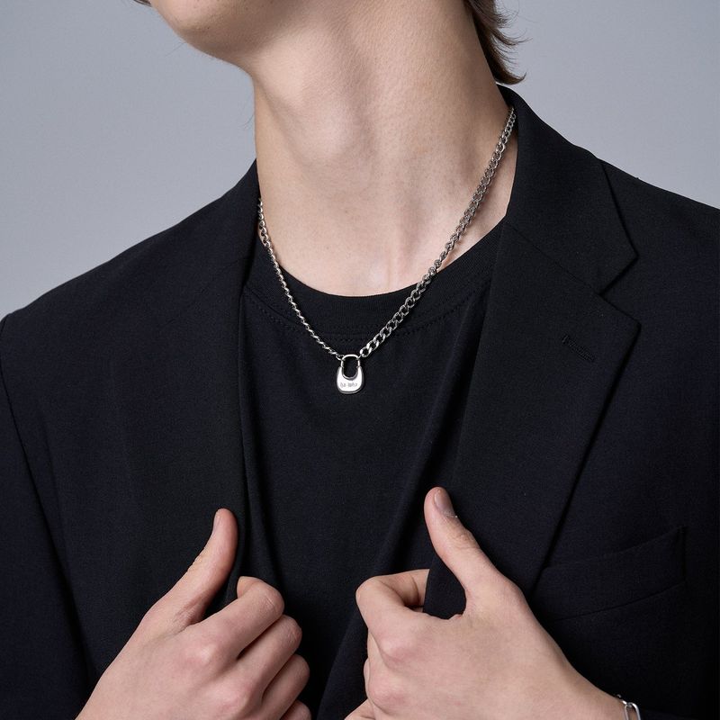 HOBO LOCK CHAIN NECKLACE