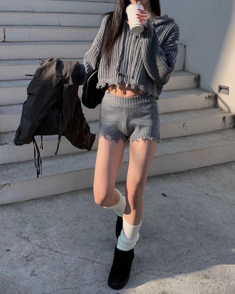 Damage crop knit hood jumper
