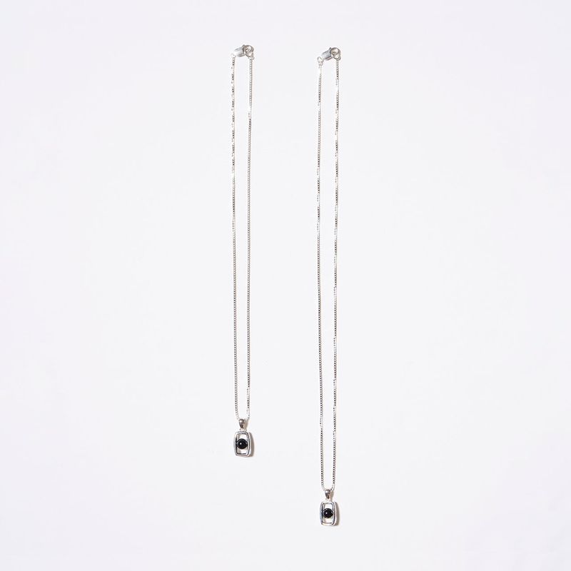 Rectangle UFO Onyx Necklace (Silver)