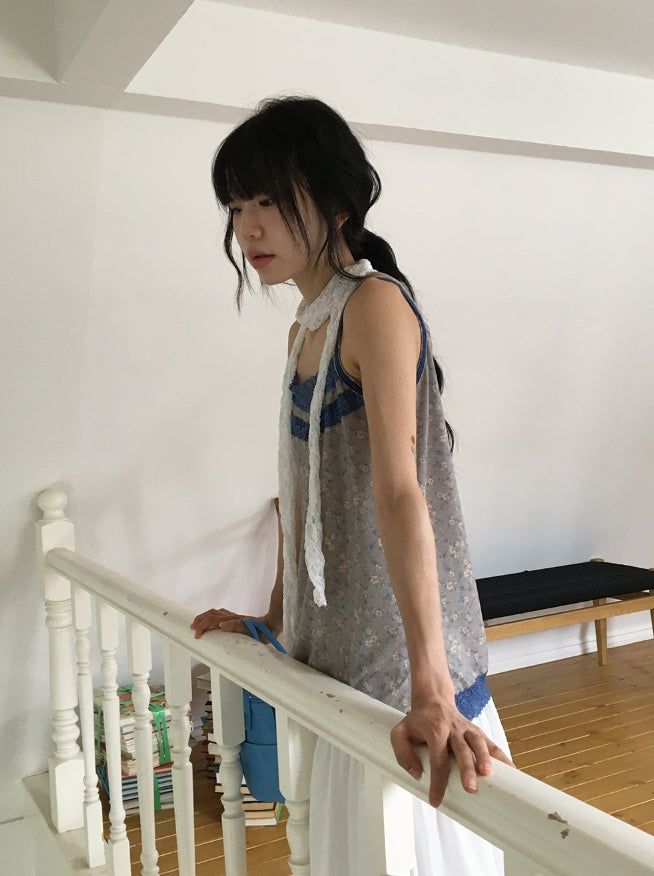 Diez Lace Flower Layered Sleeveless