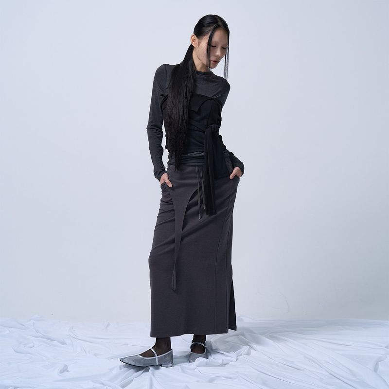 CUT-OUT MAXI LONG SKIRT (CHARCOAL)