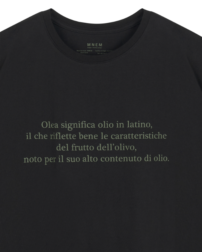 [mnem] olive print oversized t-shirt (black)