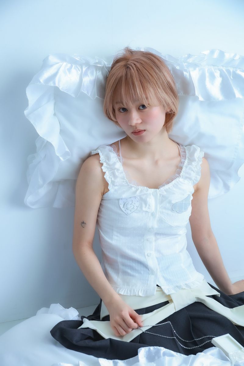 LMpatch frillblouse(white)