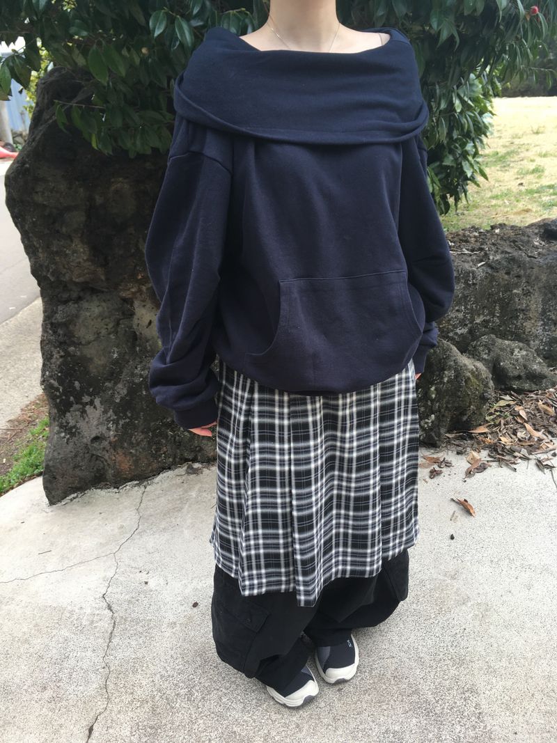 Ruffle open shoulder hoodie