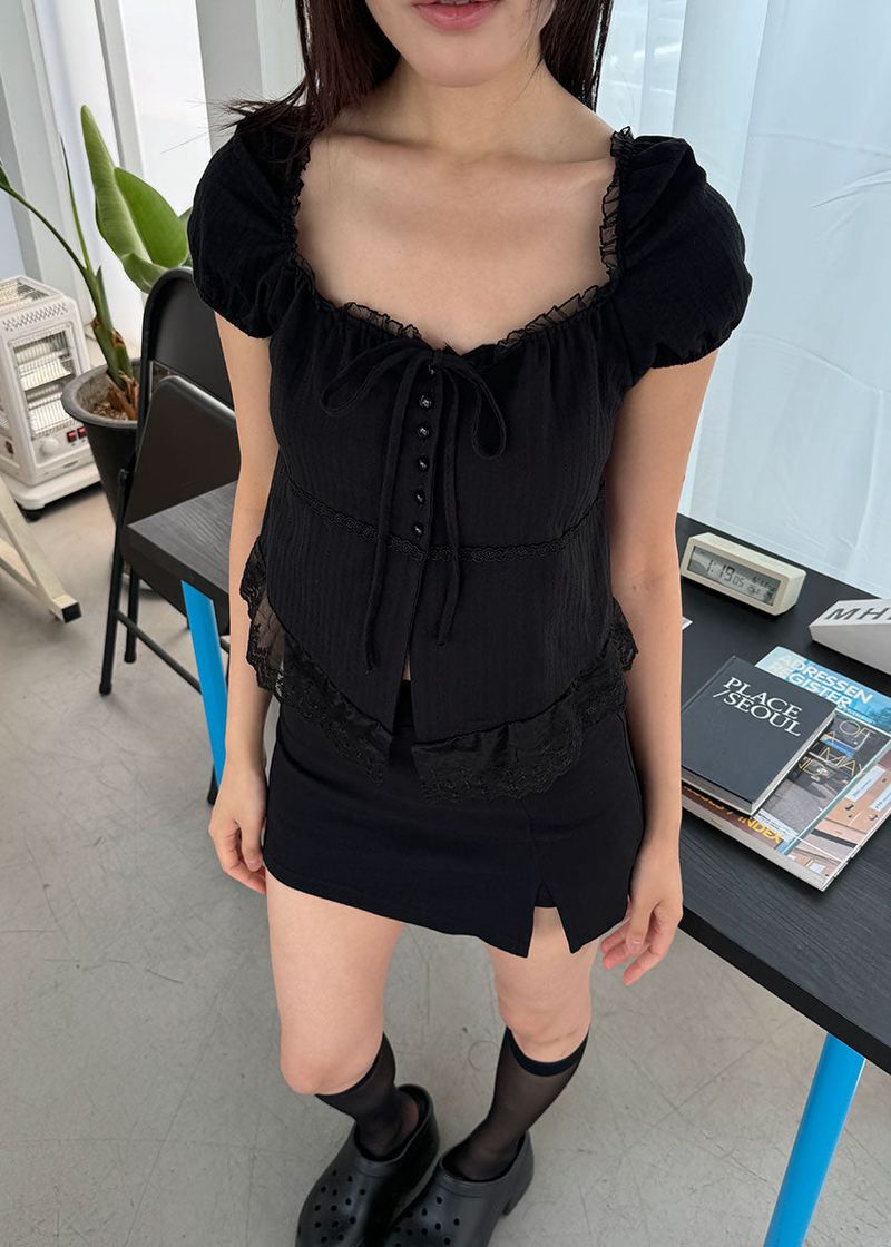 ROSY LACE BLOUSE