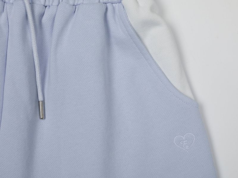 CONTRAST SLIT SHORT SWEATPANTS (LIGHT BLUE)