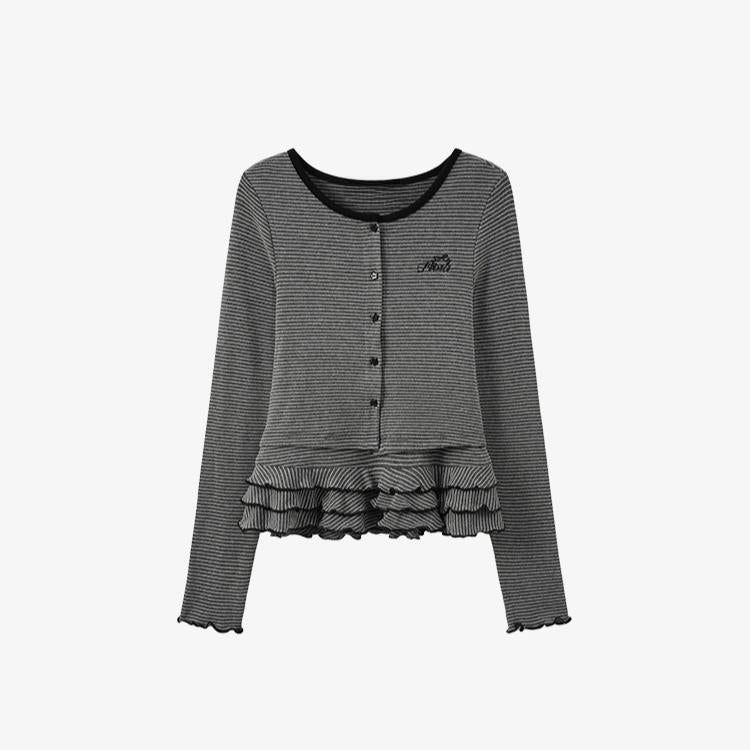Cozy&Kitsch（コージーアンドキッチ）の「フリルストライプボタンカーディガン 233238985（トップス）」