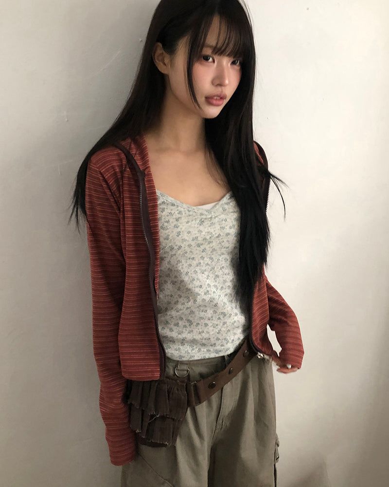 Lugen Panel Flower Sleeveless Top