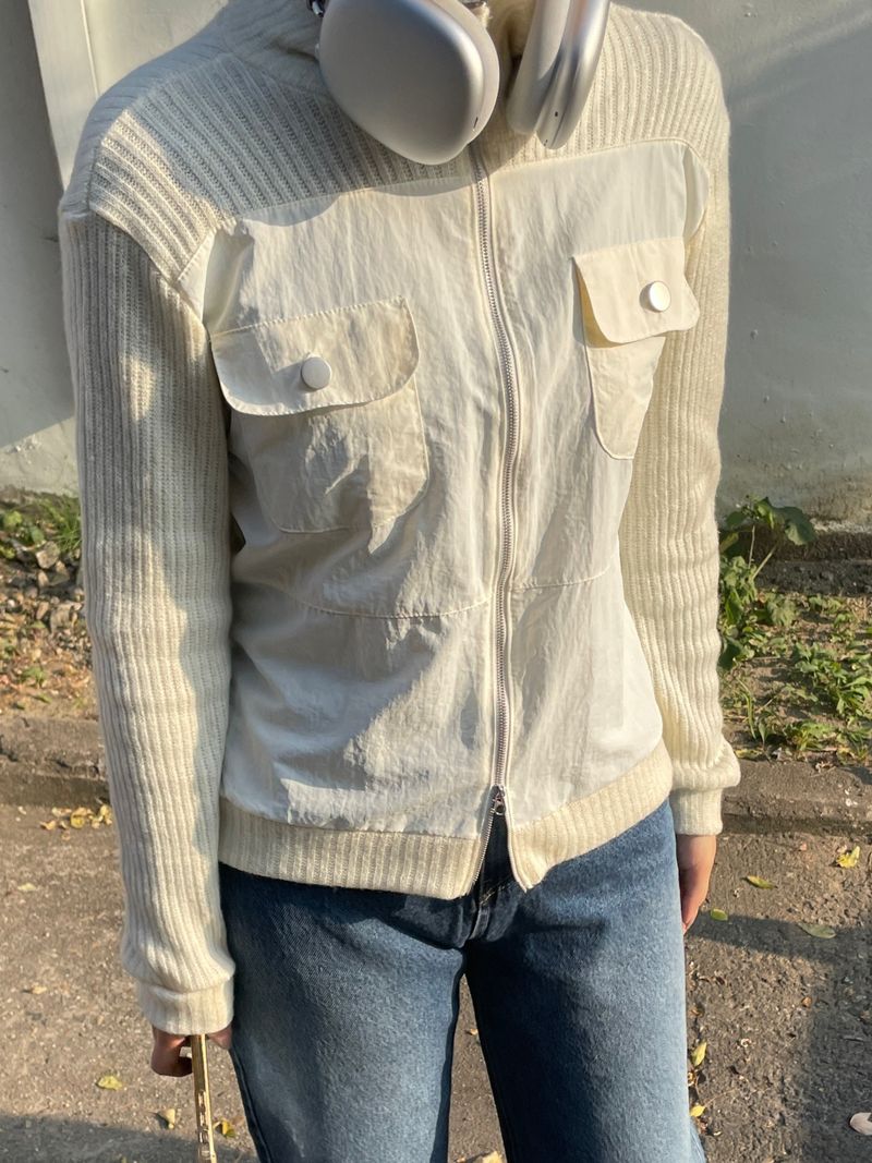 Unique pocket knit zip-up