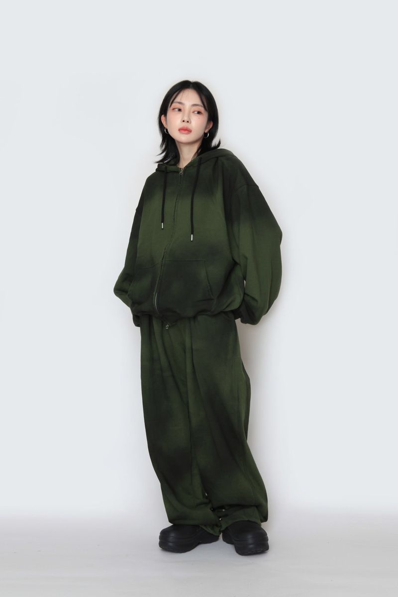 Spray washed hood zip-up